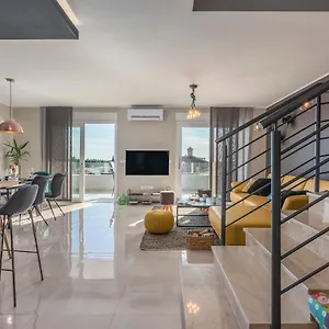 https://penthouse-apartment-novigrad.in-istria.net